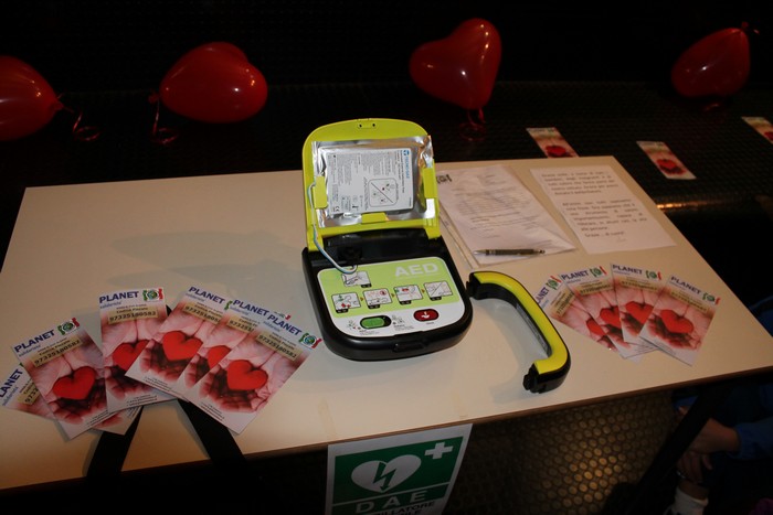 20.10.2022 consegna defibrillatore all'I.C. Olcese plesso Sibilla Aleramo